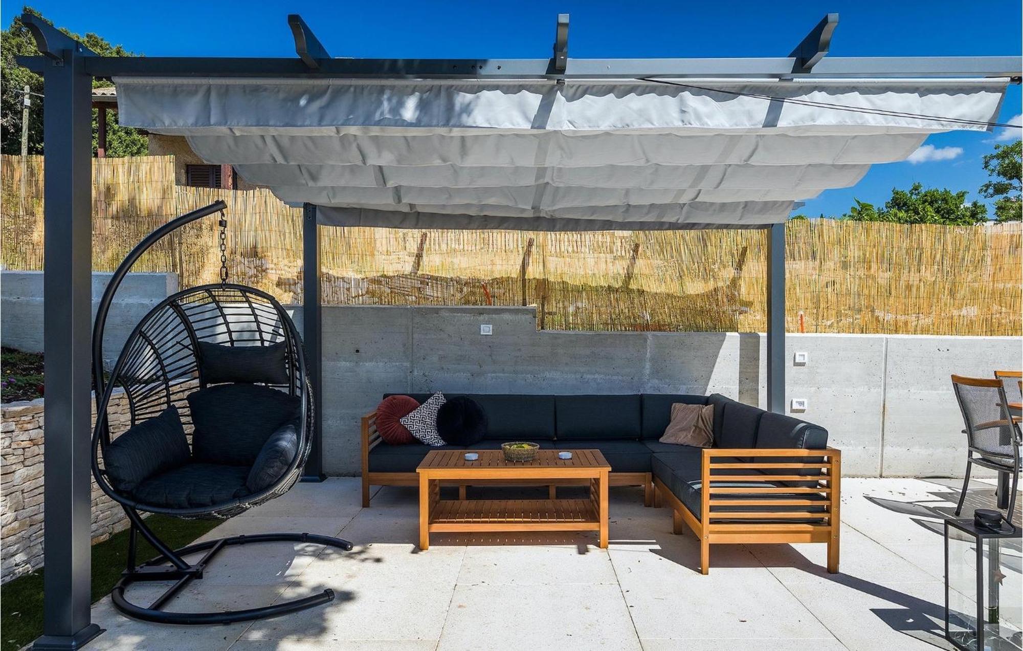 Amazing In With 4 Bedrooms